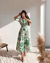 Load image into Gallery viewer, Green Collar Long Sleeve Floral Midi Dress