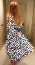 Load image into Gallery viewer, Black and White Print Long Sleeves Midi Dress