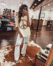Load image into Gallery viewer, Cotton Peace Wreath Logo Loose T-shirt
